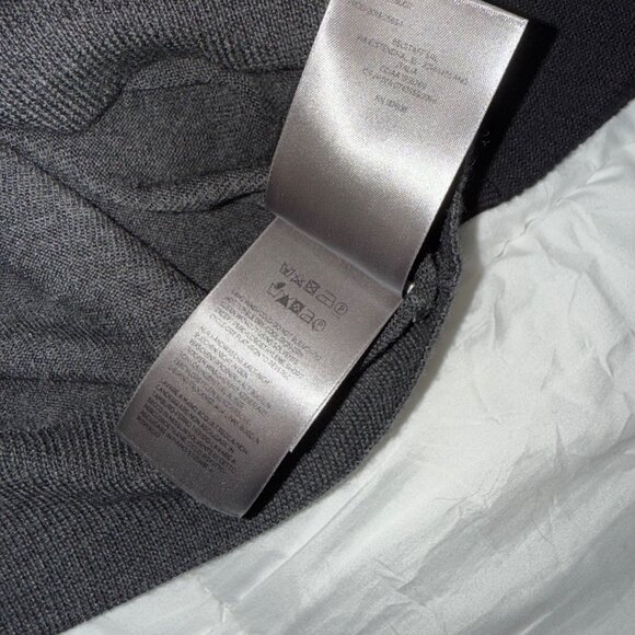 mens size XL Belstaff virgin wool black gray crew neck lightweight sweater (hole - Picture 5 of 10